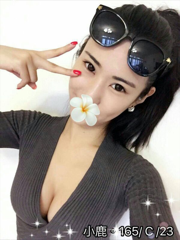 <strong>地區:台南飯店叫小姐<hr>妹名:小鹿<strong>